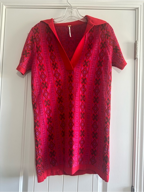 Free People Tops - Free People Red and Pink Geometric Short-Sleeve Knit Tunic